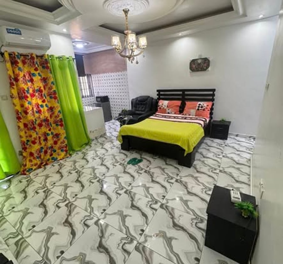 Chambre meublée haut standing, Odza, Yaoundé – 15 000 FCFA/nuitée