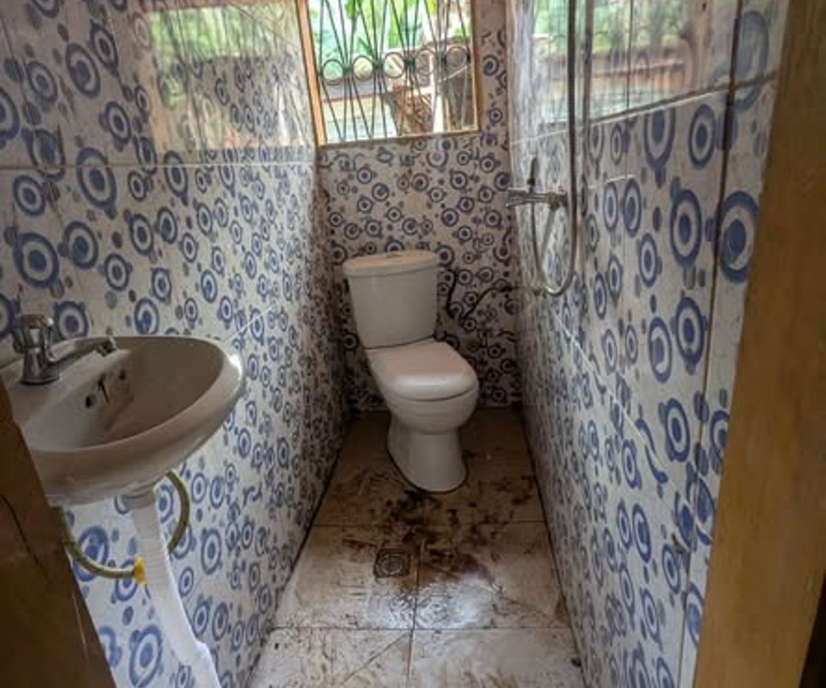 Studio à Damas, Yaoundé