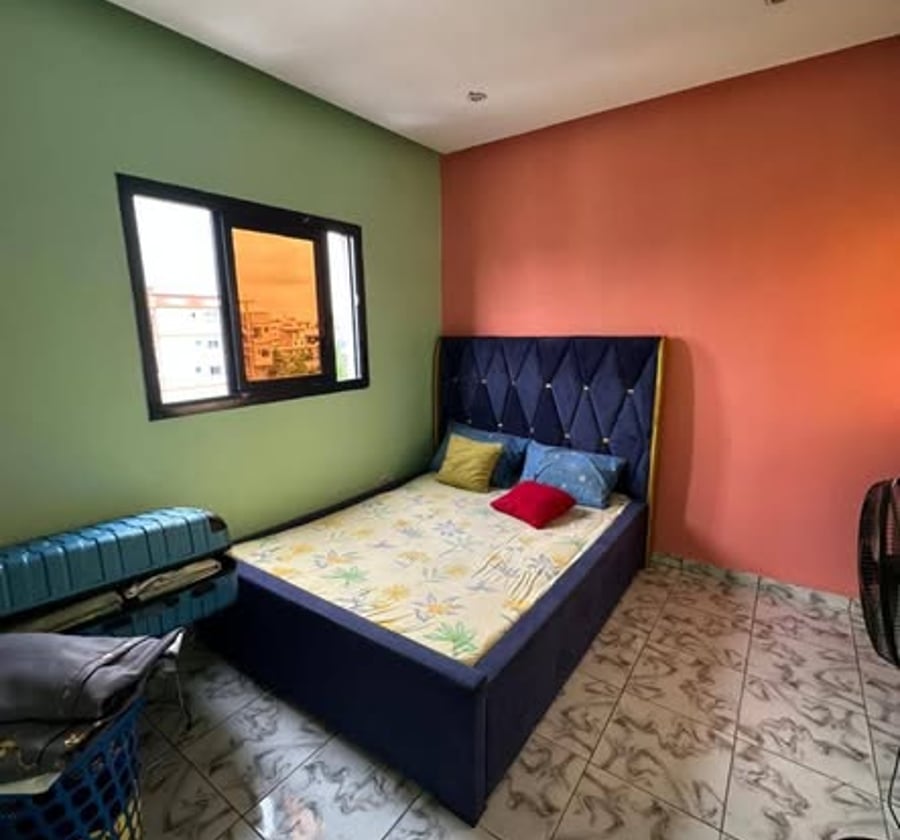 Vaste chambre moderne à louer - Makepe Missoke, Douala
