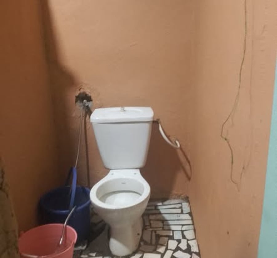 Chambre moderne à louer - Essomba, Yaoundé