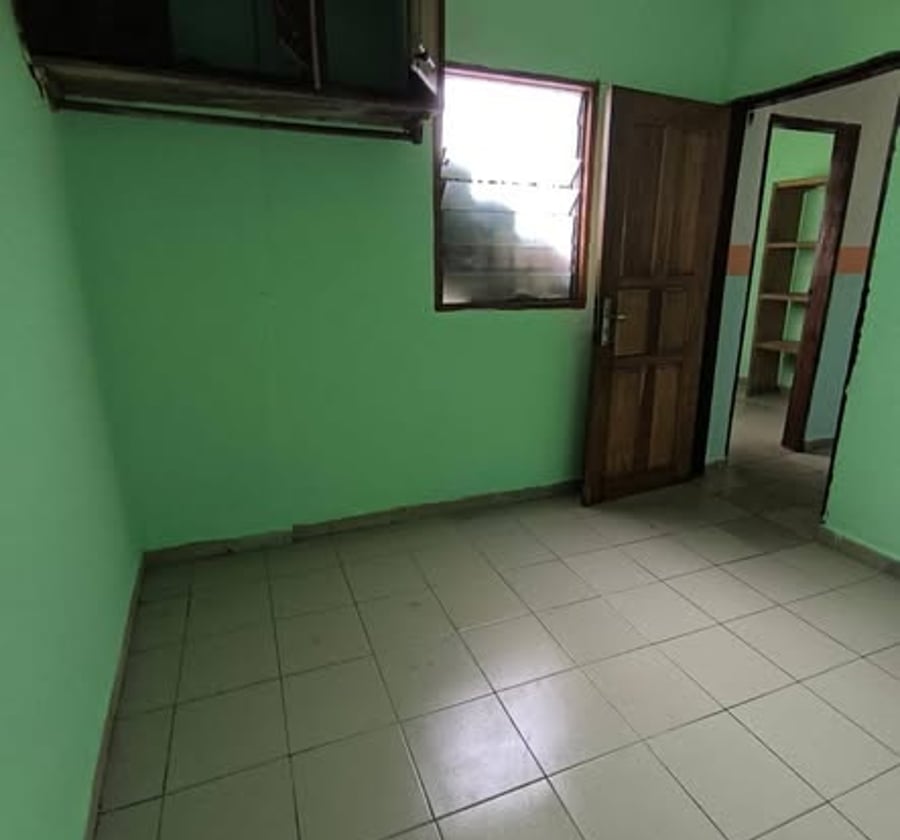 Appartement 2 chambres à louer - Carrefour Conquête, Akwa