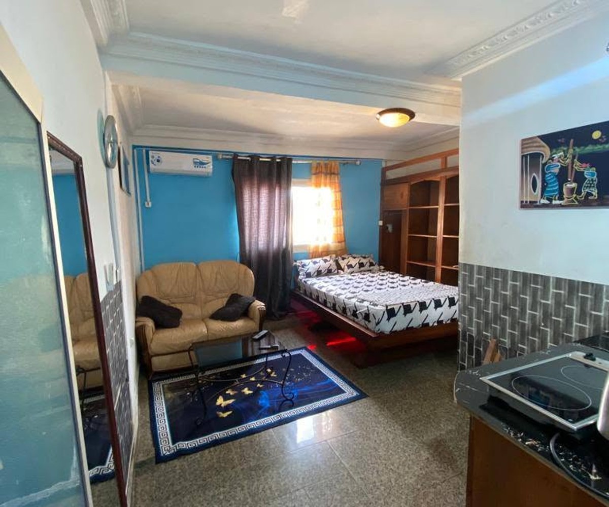 Chambre meublée – Bastos, Yaoundé