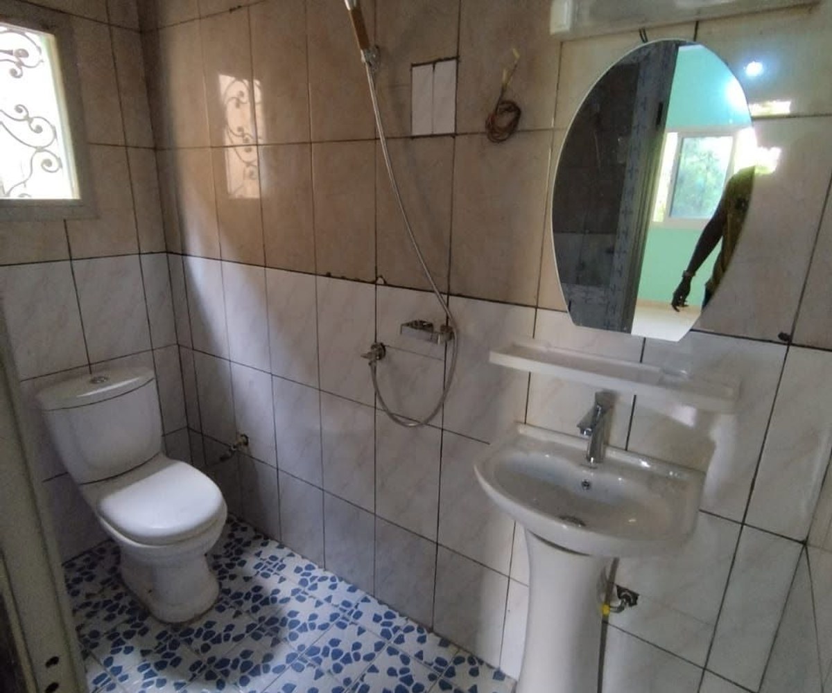 Maison individuelle 3 chambres à Nkozoa