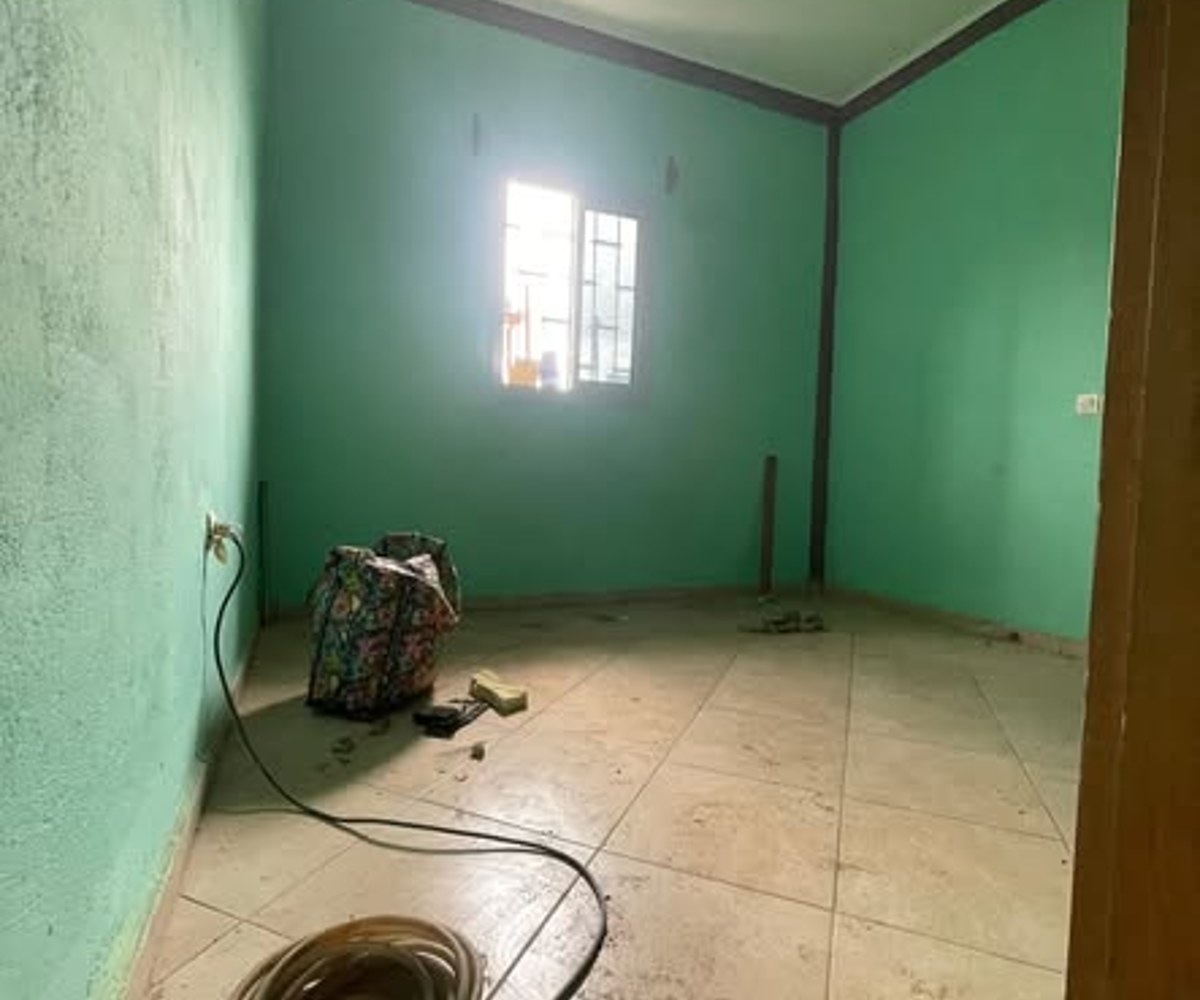 Studio moderne 4 pièces à louer à PK 13, Douala