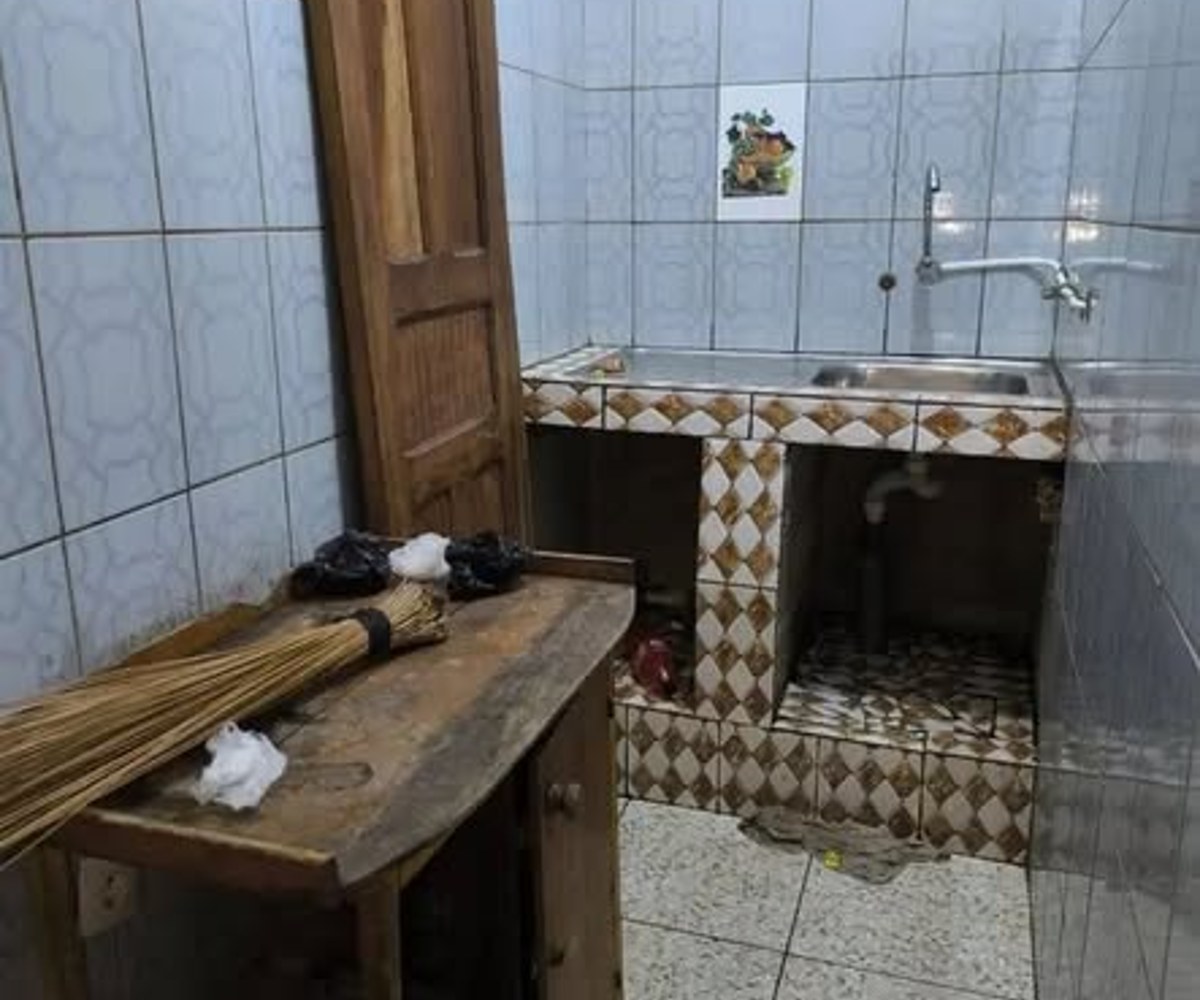 Chambre moderne au Collège La Conquête, Bonamoussadi