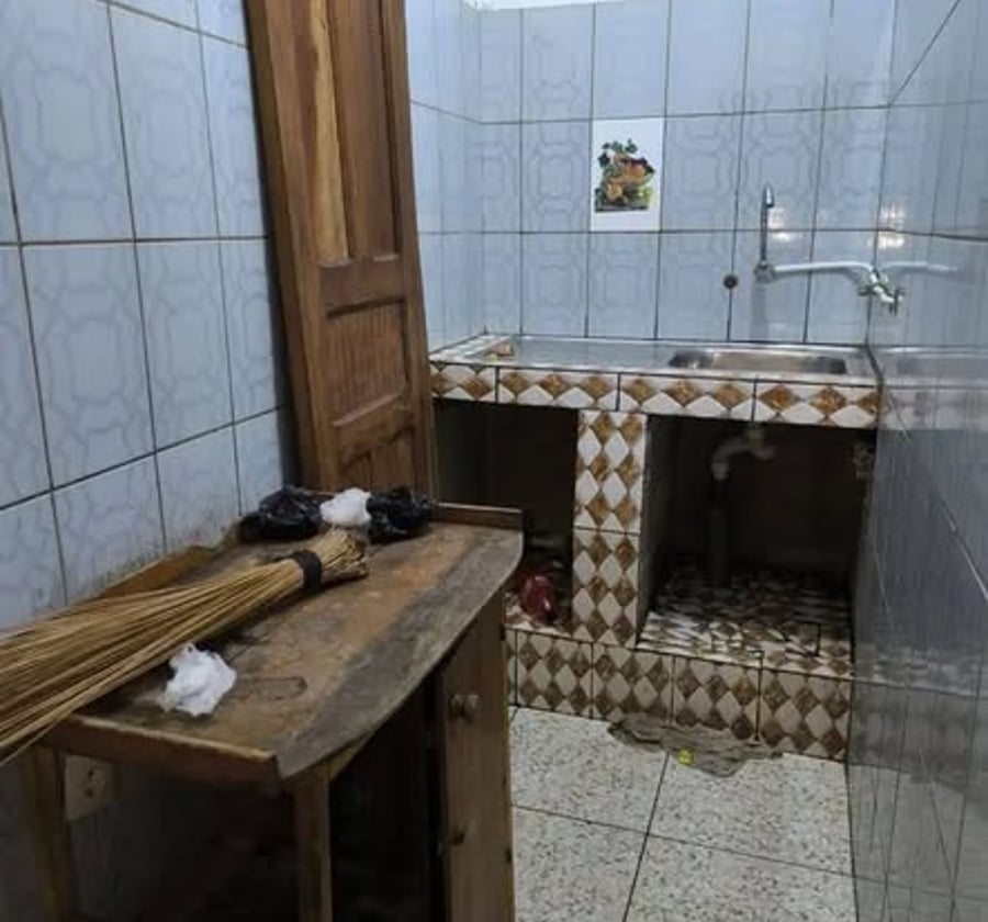 Chambre moderne au Collège La Conquête, Bonamoussadi