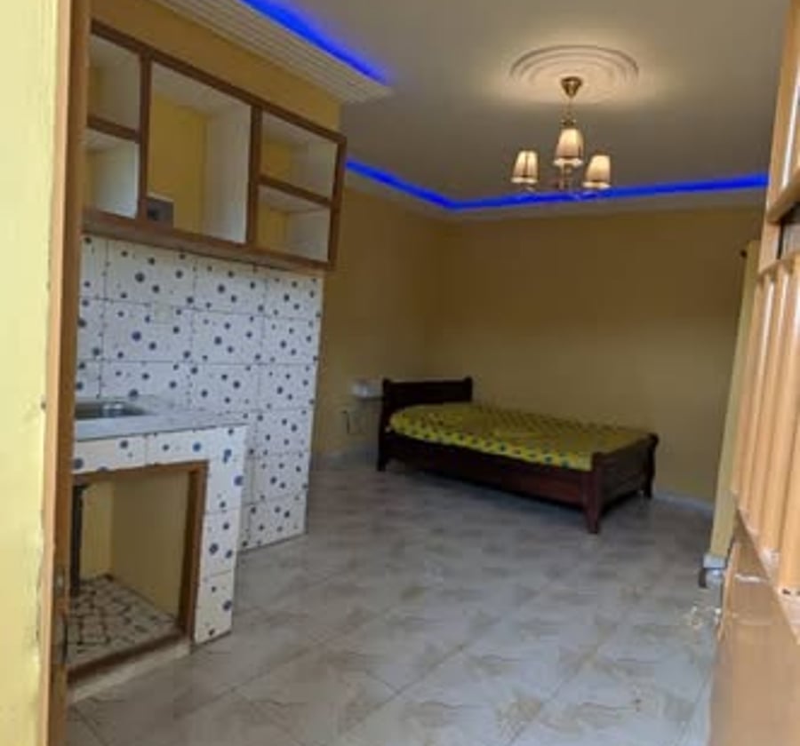 Chambre moderne VIP à louer à Emana