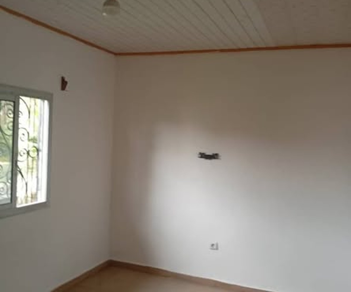 Studio moderne à louer à PK 11