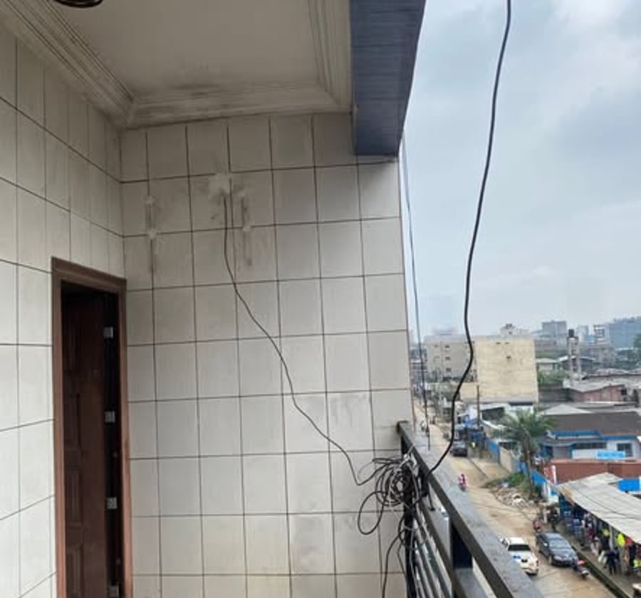 Appartement 3 chambres à louer à Akwa