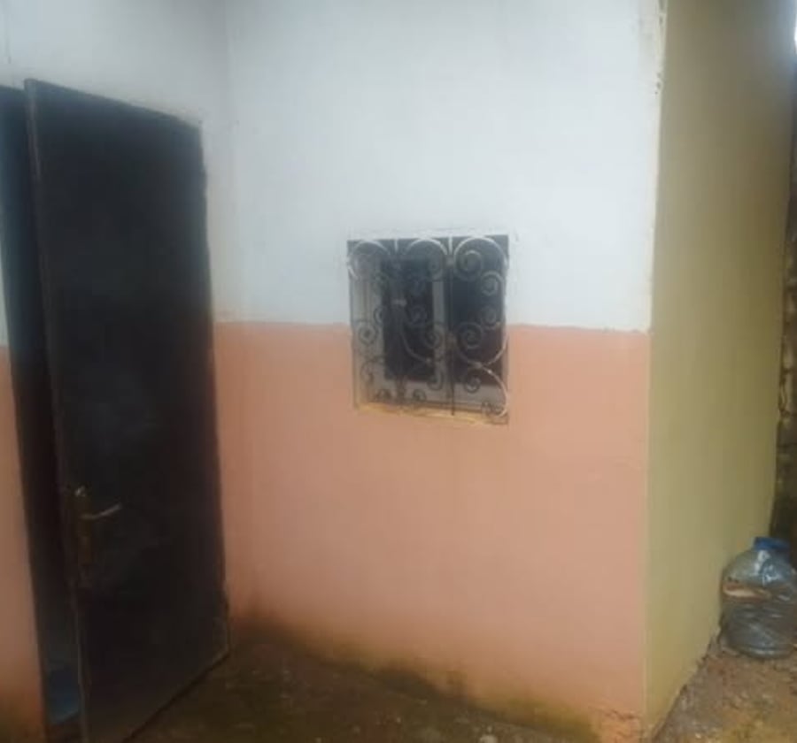 Chambre moderne à louer - Tsinga Village (rond-point Razel)
