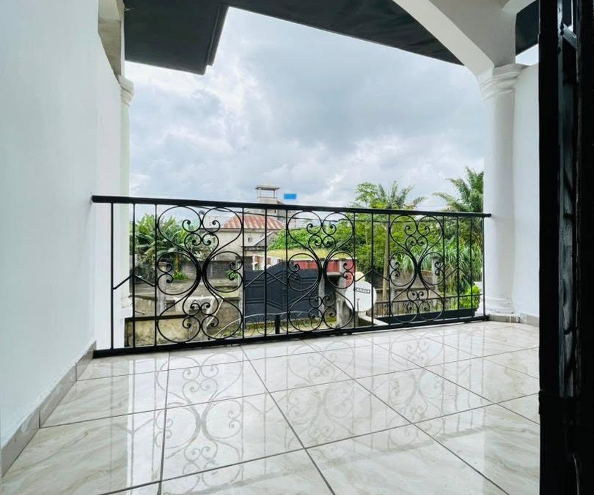 Studio moderne haut standing à louer – Logbessou