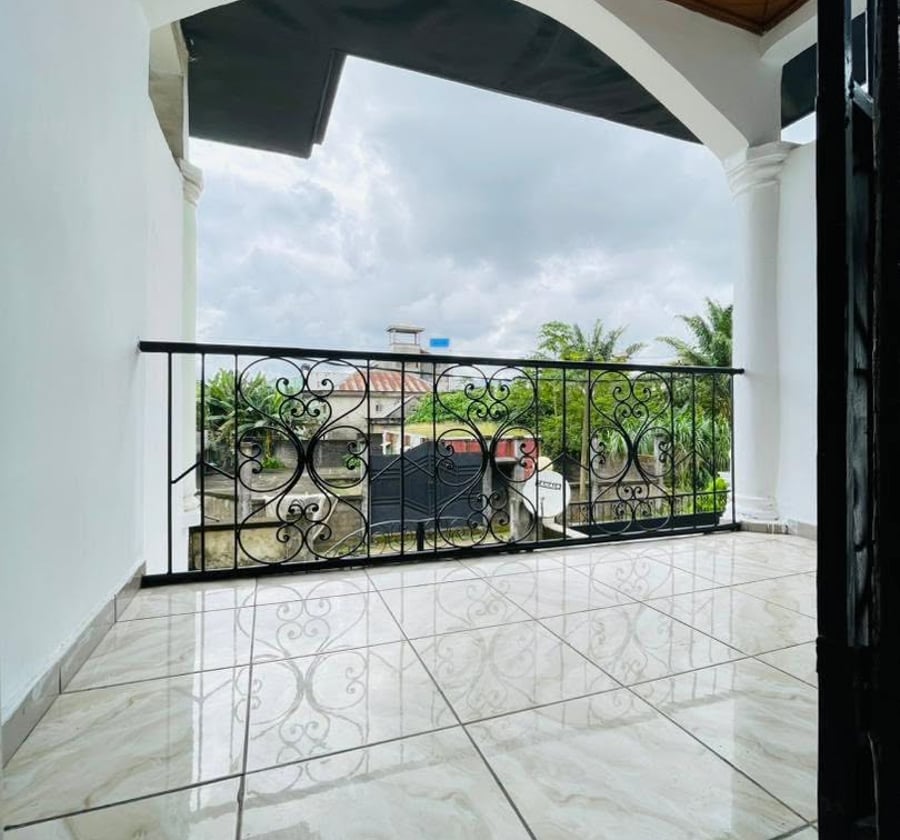 Studio moderne haut standing à louer – Logbessou