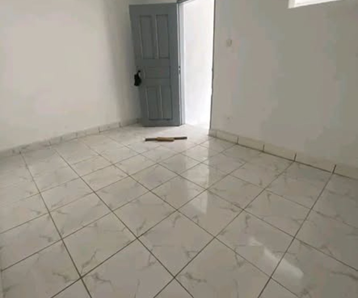 Studio moderne à Nyalla - Entrée école - Dans la barrière