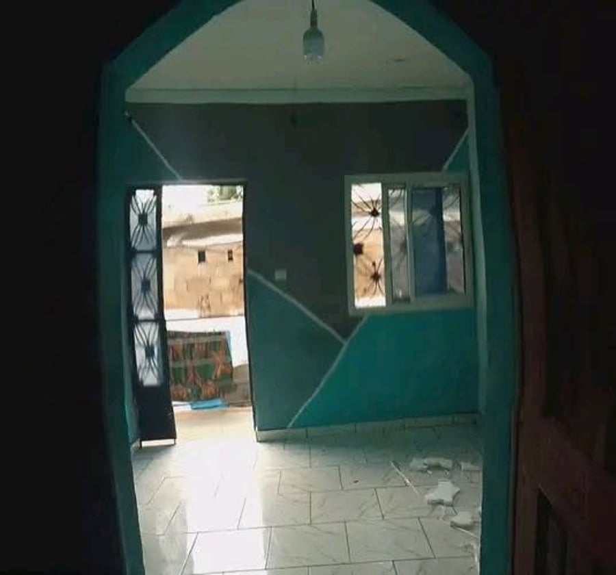 Studio moderne à louer à Logbaba