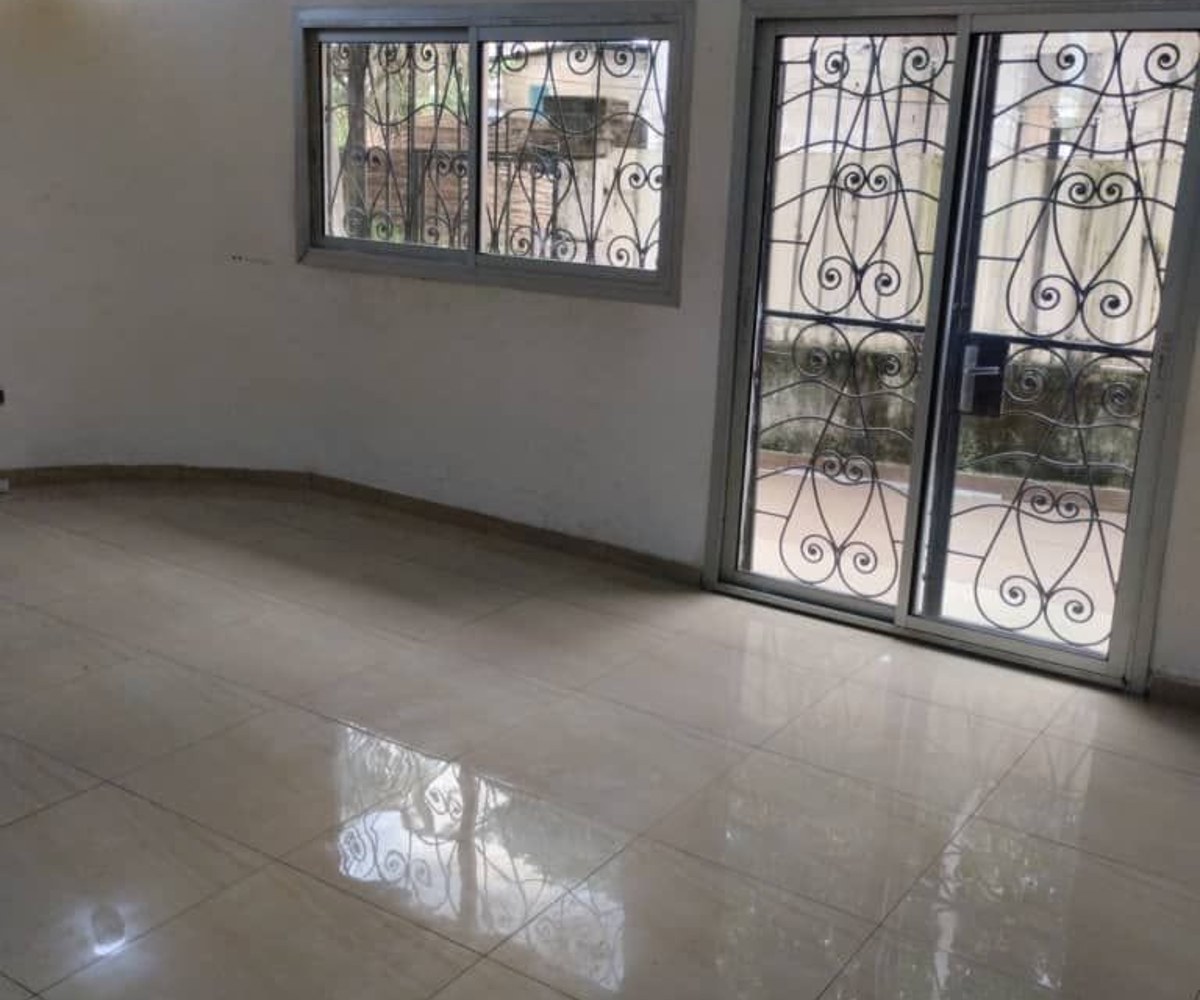 Akwa Nord - Appartement 2 chambres - 130 000 FCFA/mois