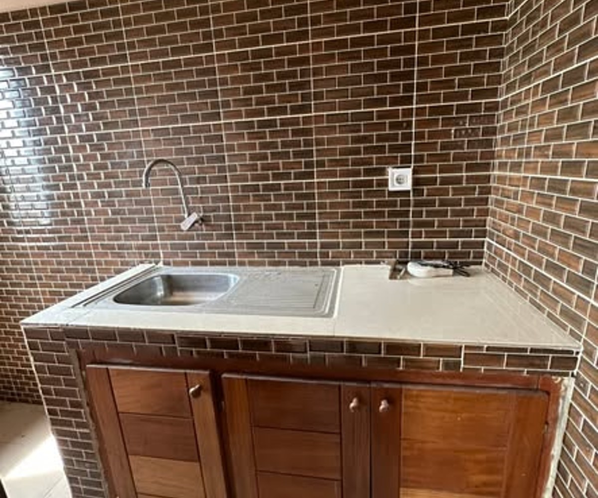Studio moderne à Lendi, Douala