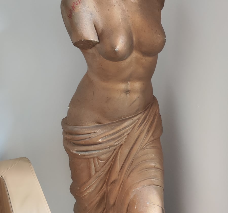 Studio  for rent in Biyem-Assi, Yaoundé : FCFA 15000