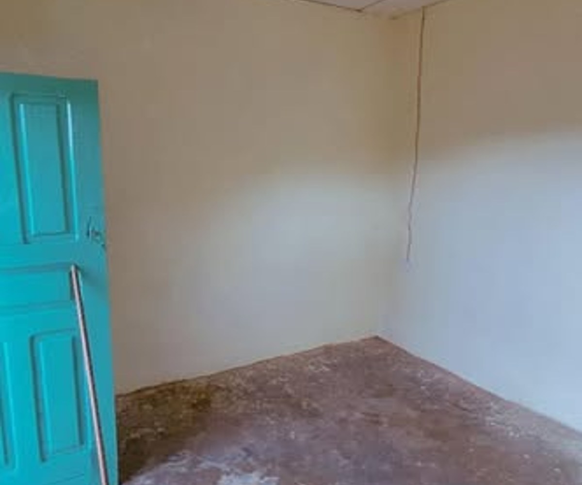 Chambre simple à louer - Coron, Yaoundé