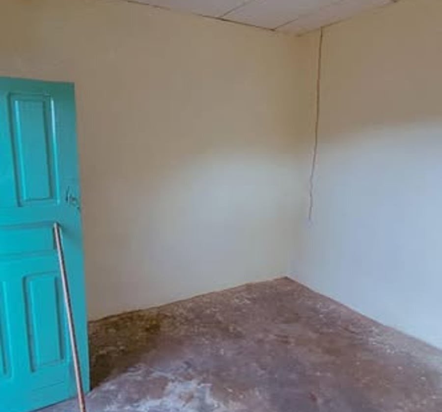Chambre simple à louer - Coron, Yaoundé