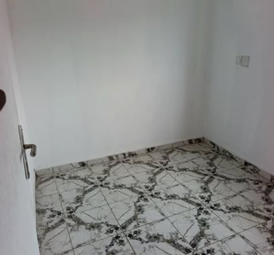Studio moderne à louer à Ndogbong