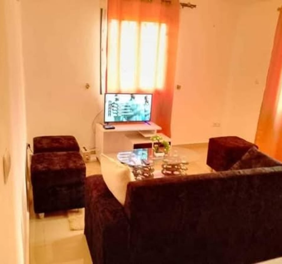 Studio meublé à Yaoundé Efoulan