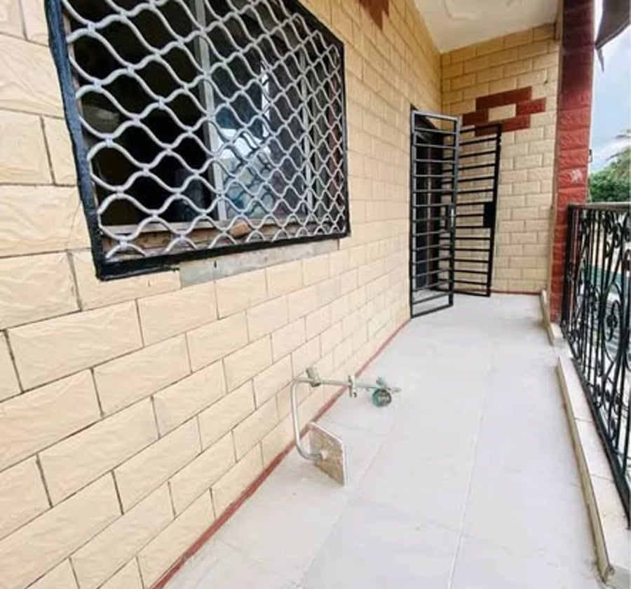 Appartement moderne 3 chambres à Ndogpassi