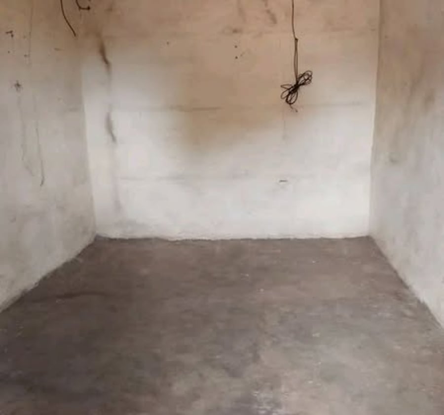 Emplacement commercial à louer à Yaoundé Mimboman