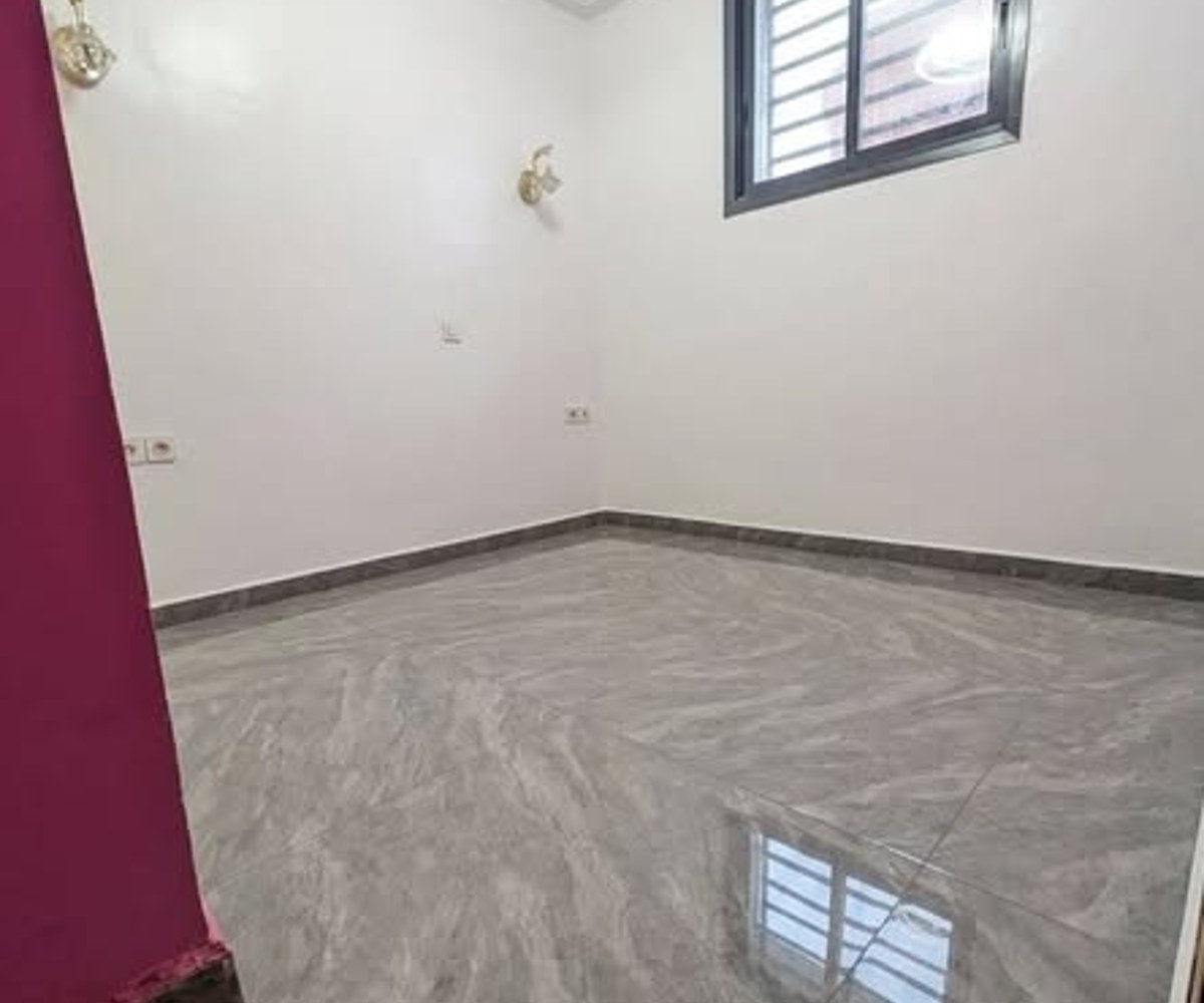 Studio moderne à louer – Village, Douala