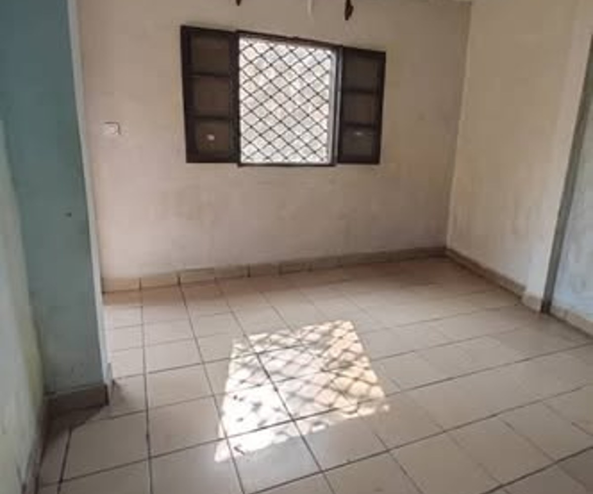 Studio moderne à louer Nyalla lycée