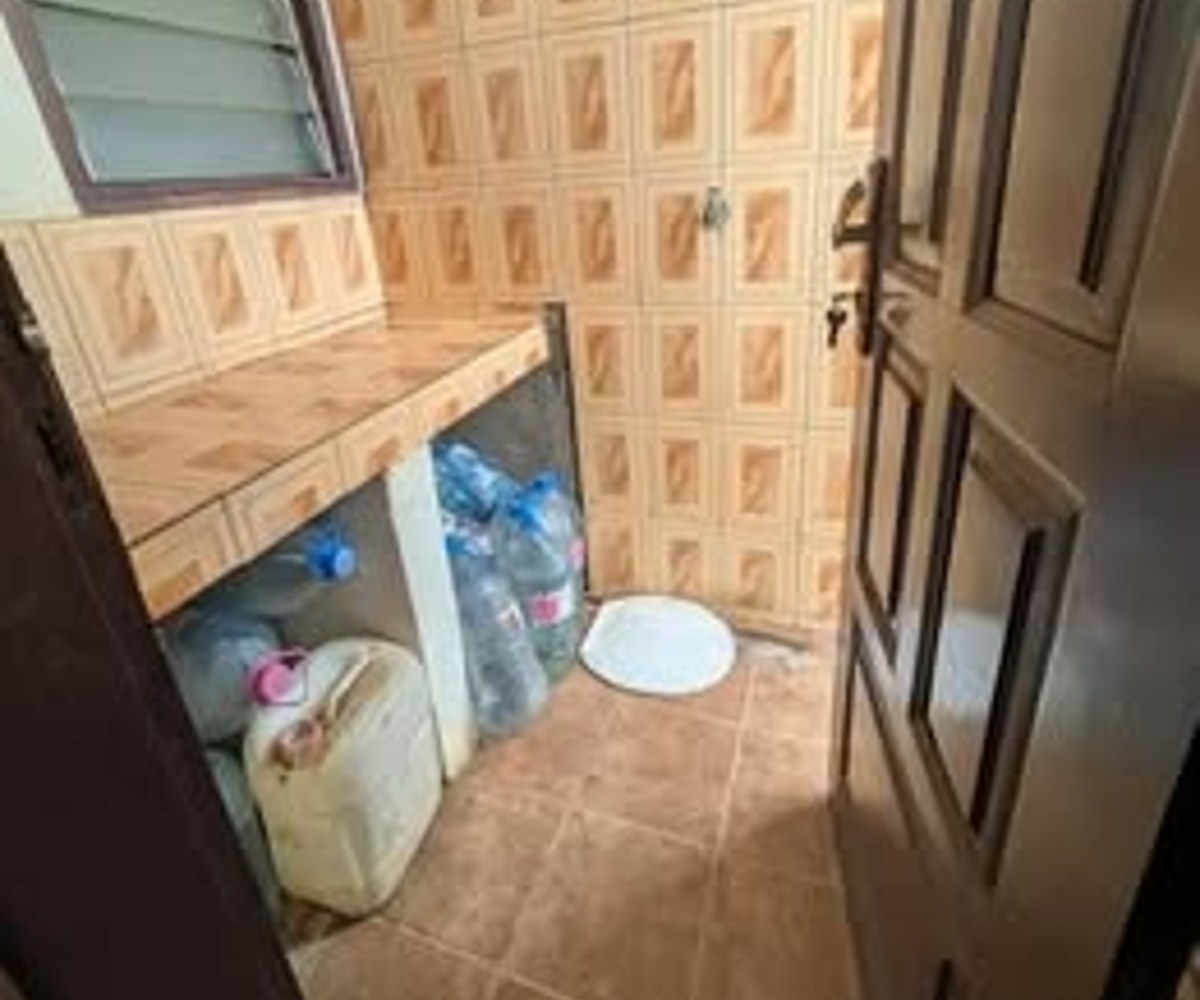 Chambre moderne à louer à Odza commissariat