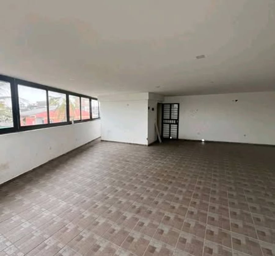 Locaux commerciaux à louer - Douala Ange Raphaël