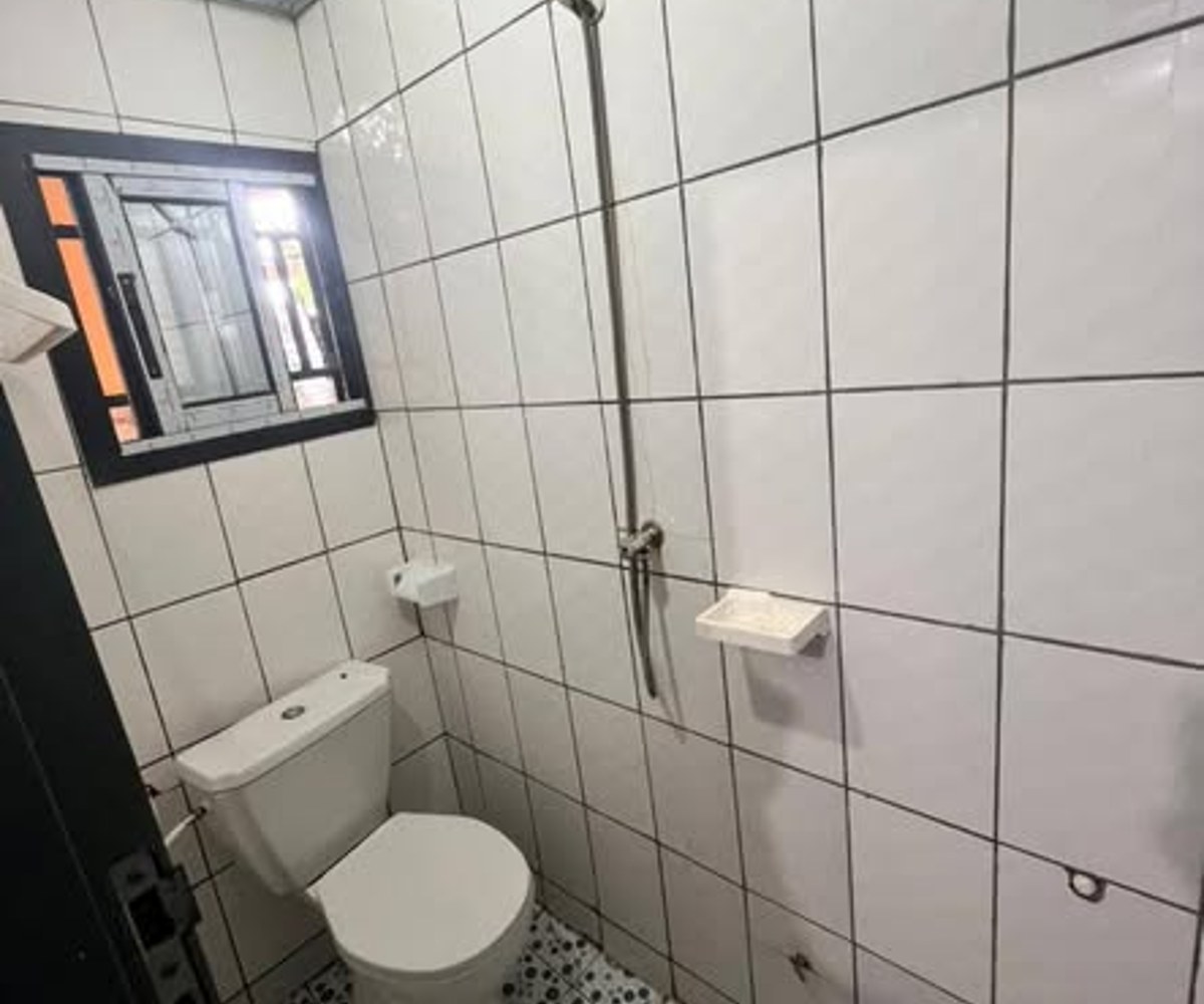 Chambre à louer près commissariat 10ème - Ndogbong