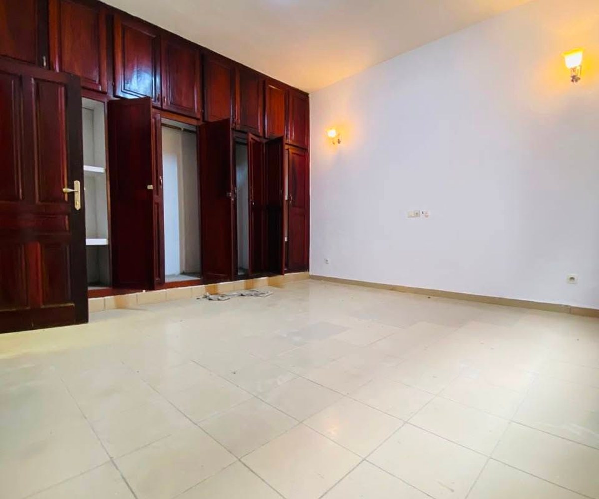 Appartement haut standing 3 chambres à louer - Makepe