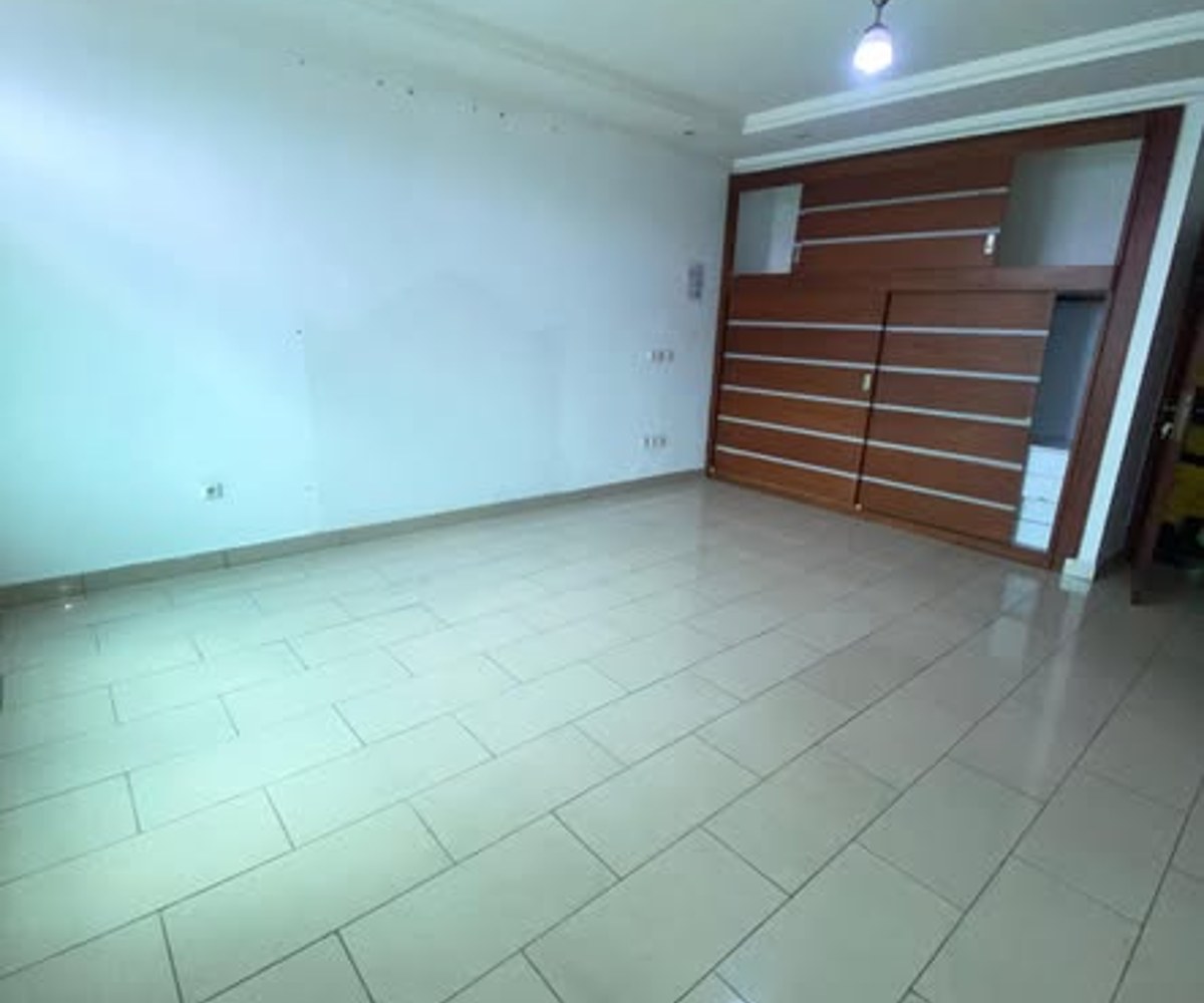 Magnifique et vaste appartement 3 chambres à louer - Bali, Douala
