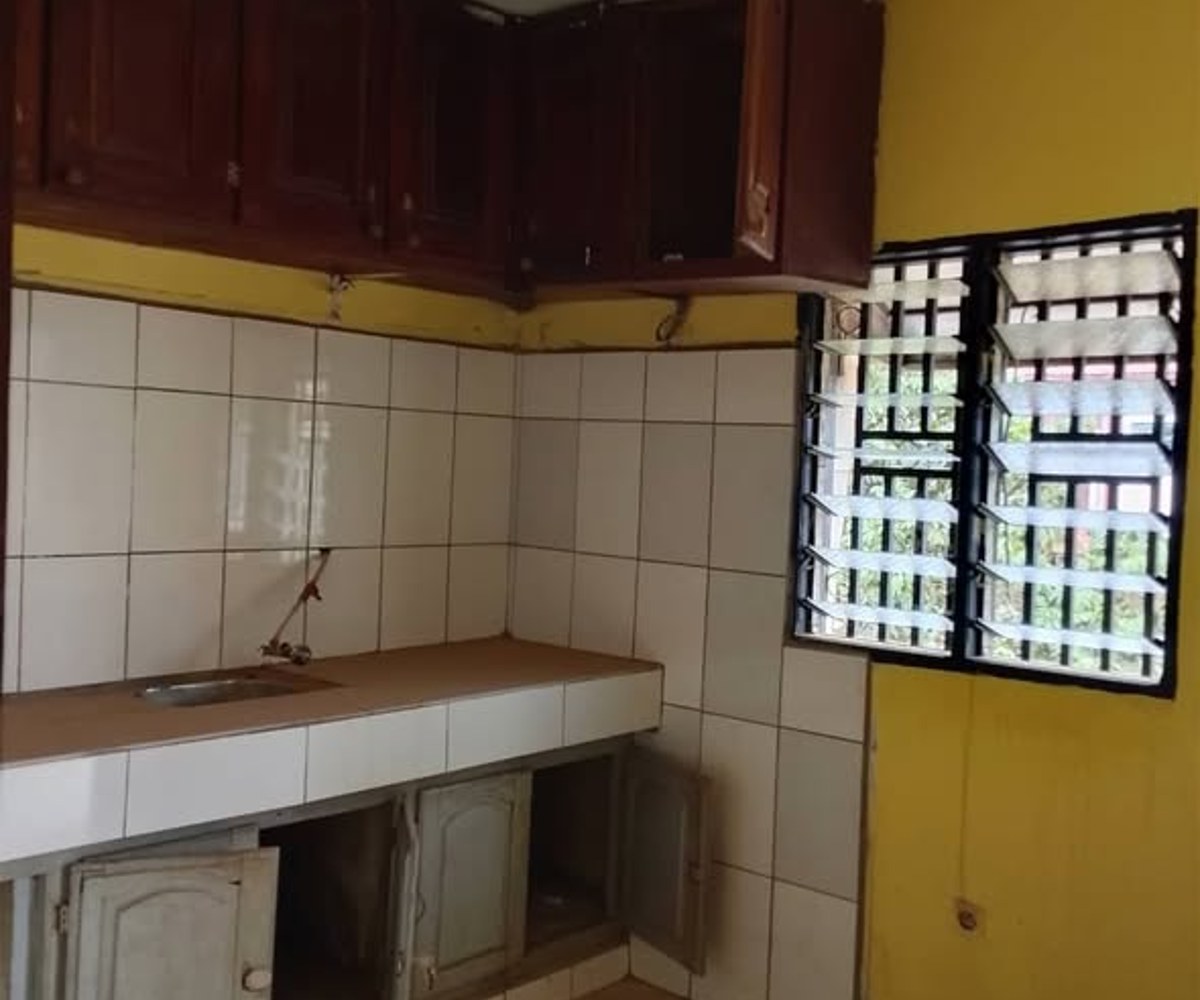 Très vaste appartement moderne 3 chambres à Biteng