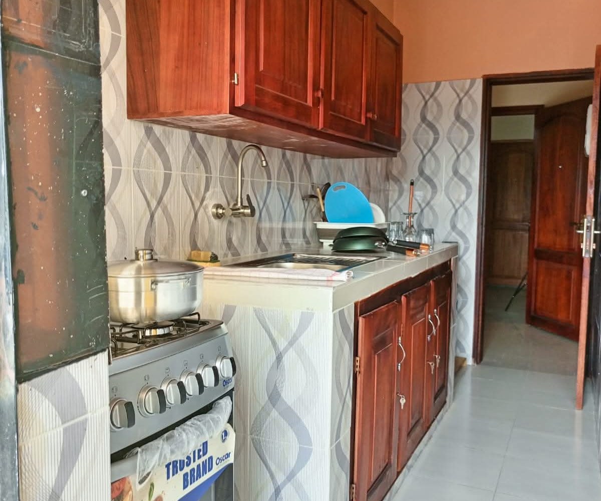 Guest House  for rent in Biyem-Assi, Yaoundé : FCFA 25000