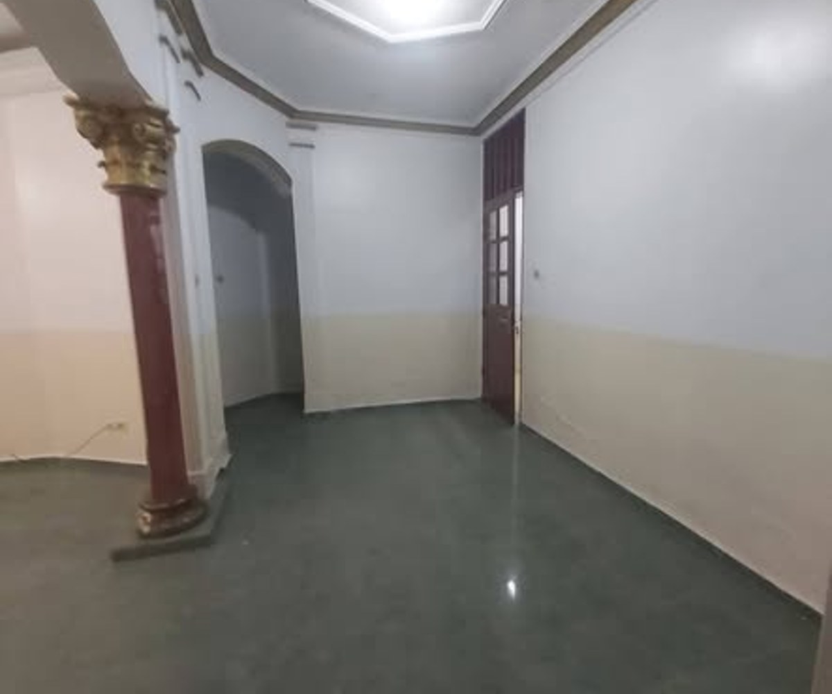 Villa à louer à Biyem-Assi - 6 chambres, 4 douches