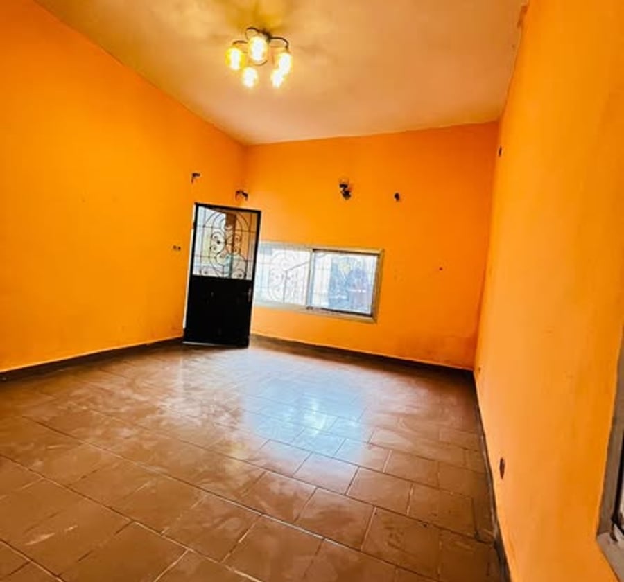Appartement 2 chambres à Efoulan