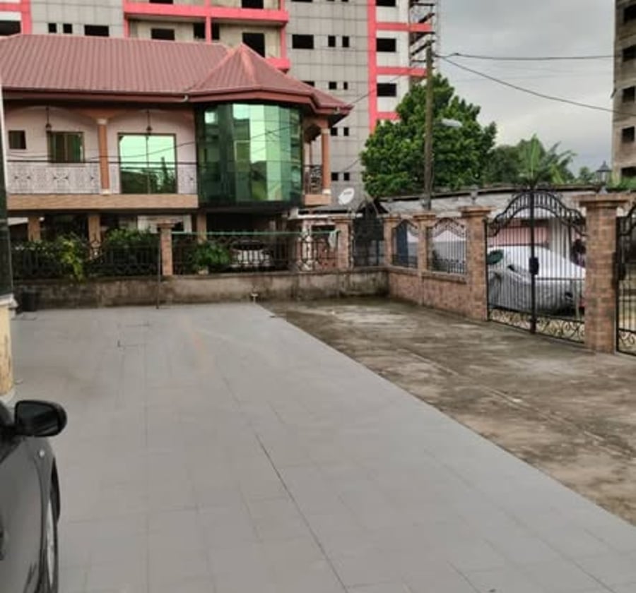 Appartement haut standing à louer - Akwa Nord (Hôpital Padre Pio)