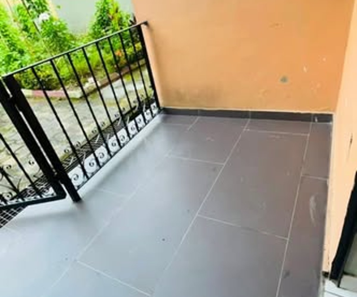 Bel Appartement Moderne à Louer à Logbaba Jardin