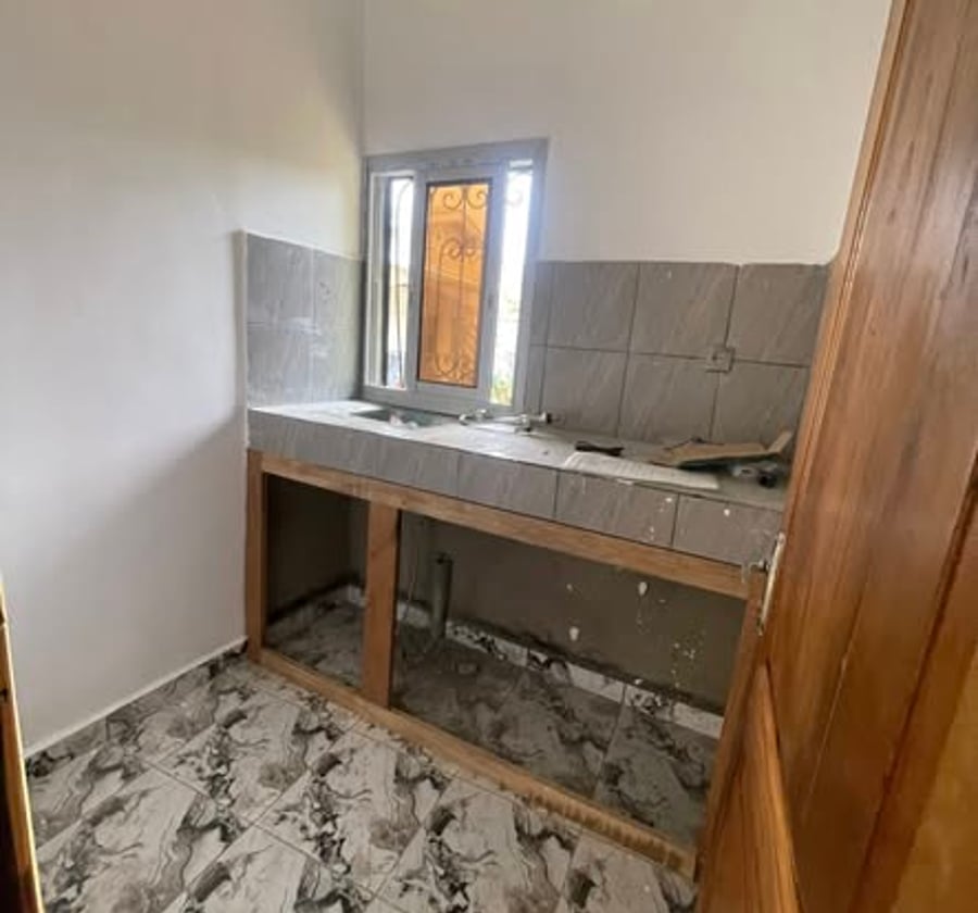 Studio moderne 4 pièces à Japoma