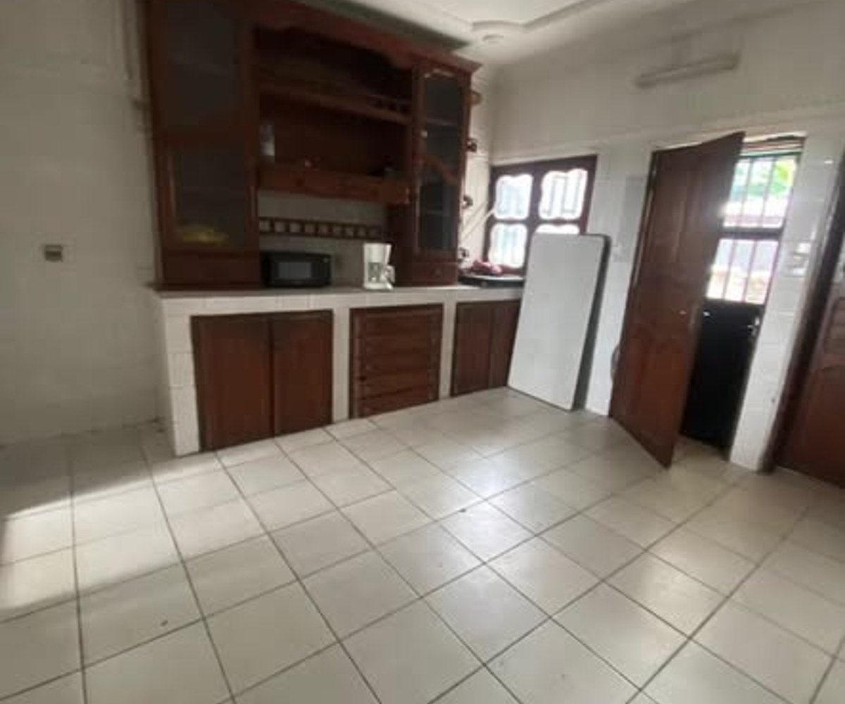 Duplex 5 chambres à louer à Ndogbong, Douala