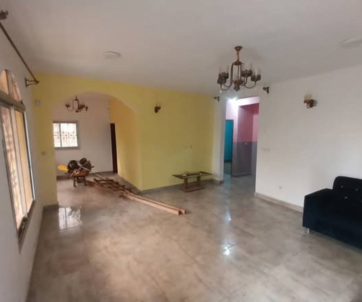 Grand appartement moderne à louer - Nkolbisson Usine des Eaux