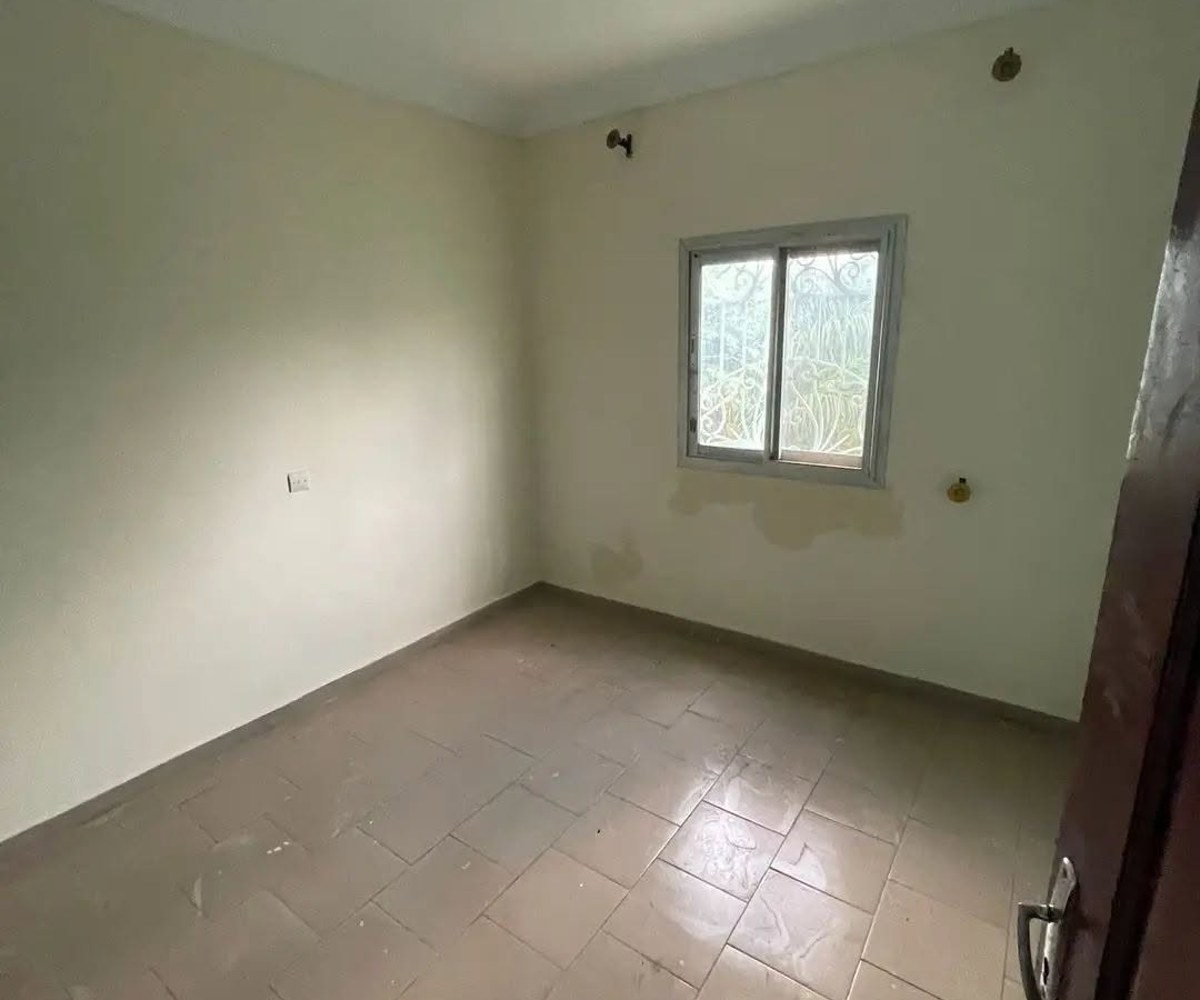 Appartement 2 chambres à Odza (Petit Marché)