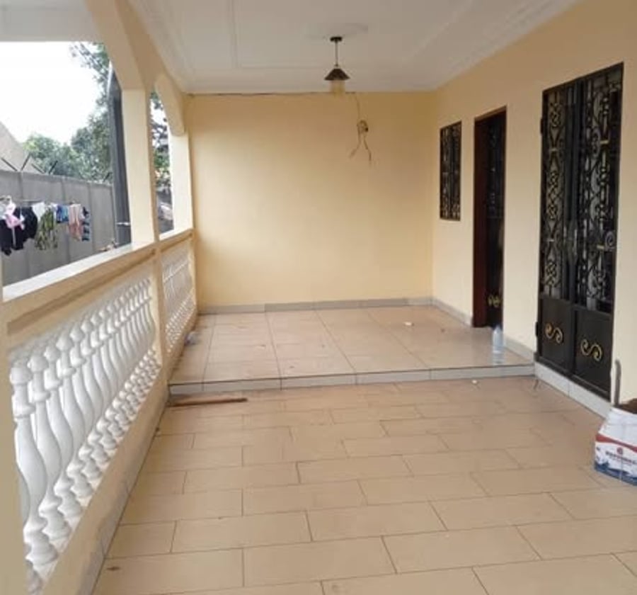 Duplex à louer – Yaoundé Fourgerol – 3 chambres