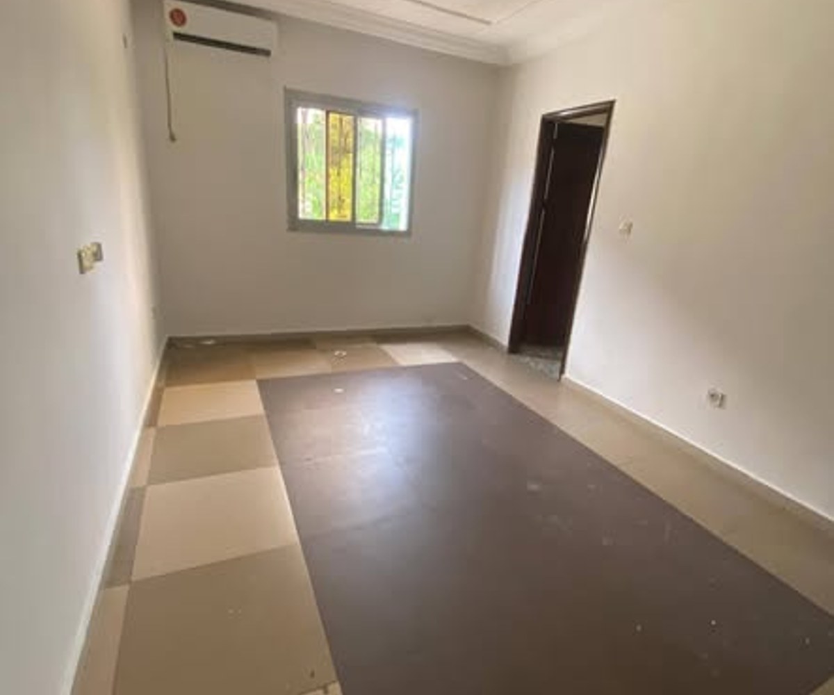 Appartement 3 chambres à louer – Bonanjo, Douala
