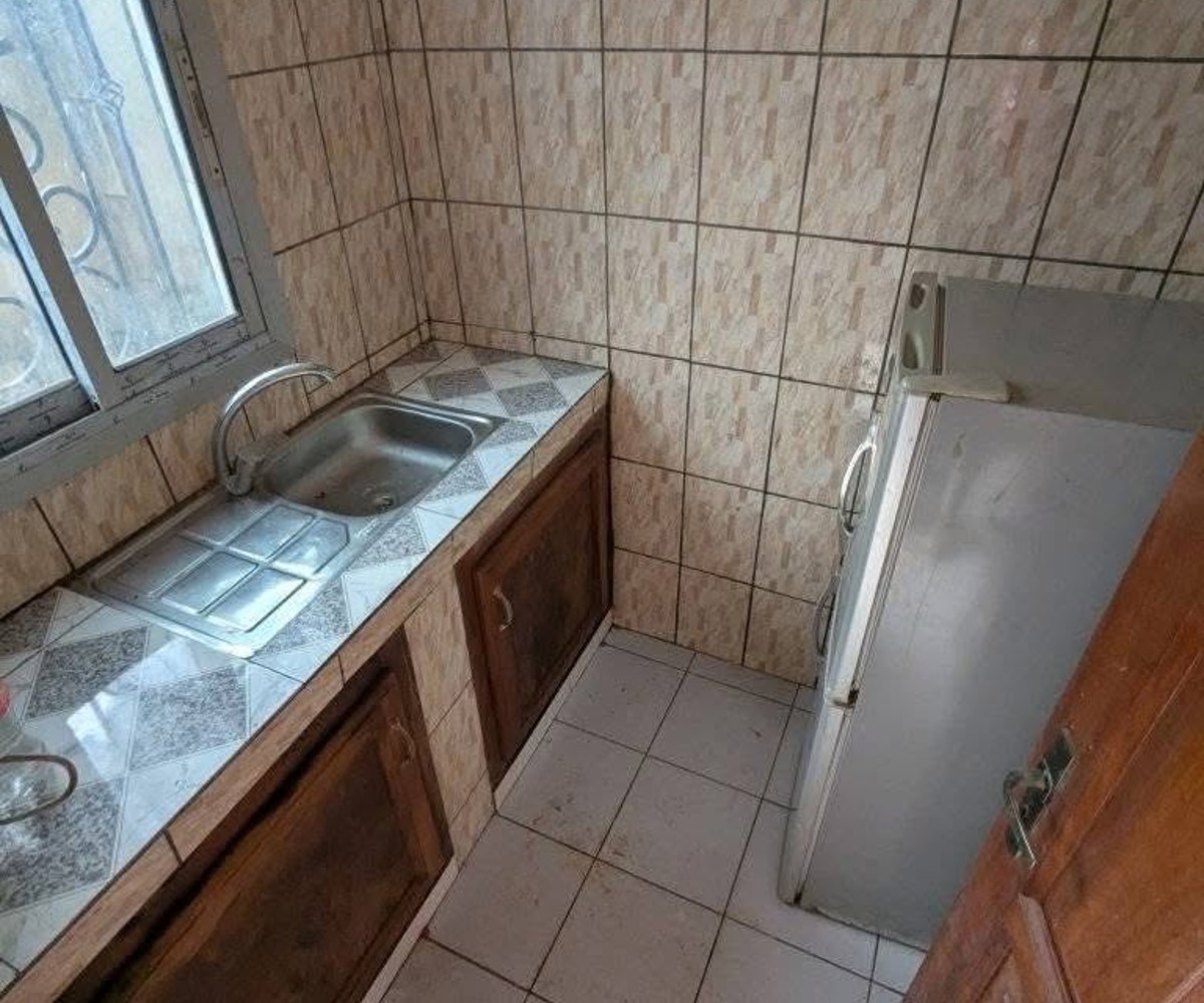Studio VIP 4 pièces à Tsinga Village, axe Soa