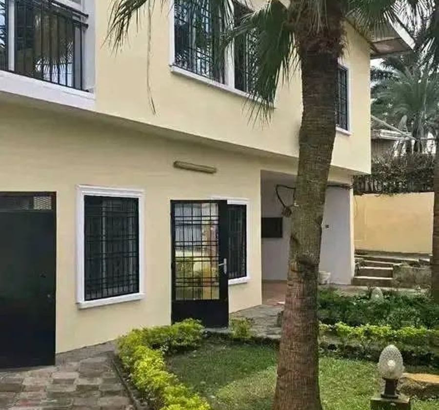 Duplex à louer à Bastos