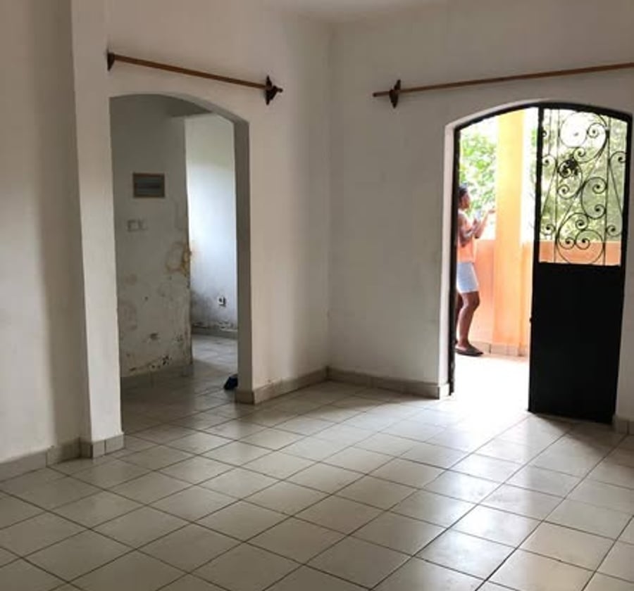 Studio moderne à louer à Logpom