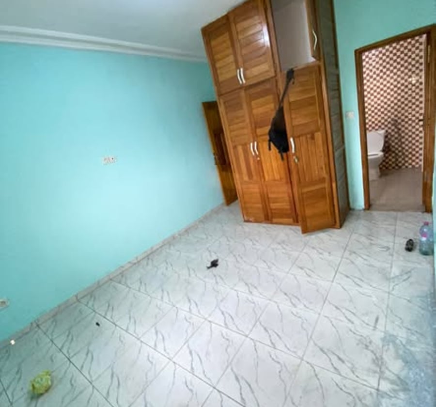 Appartement moderne à louer au petit marché Odza